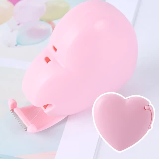 【文具用品】愛心造型小膠帶切割器-附膠帶(膠台 隨身 小巧 方便 可愛 膠帶座 學生 包材 禮物 辦公小物)