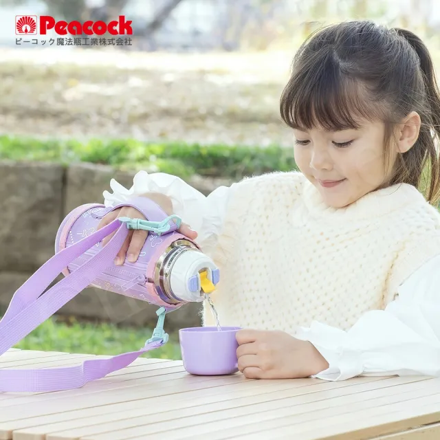 【Peacock 日本孔雀】運動家族 直飲+水杯兩用 兒童不鏽鋼保溫杯水壺800ML-海軍黑藍/糖果粉紫(附杯套+背帶)