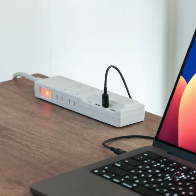 【ADAM 亞果元素】3開4插 2USB+2Type C OMNIA G65 GaN 65W 智慧快充延長線(三年保固)