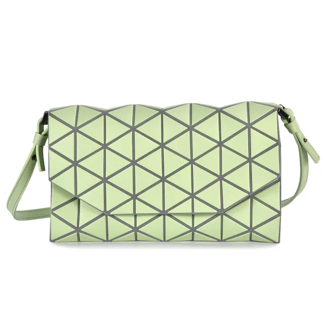 【ISSEY MIYAKE 三宅一生】TONNEAU MATTE 霧面幾何菱格翻蓋手拿/斜背包(-淺粉綠色)