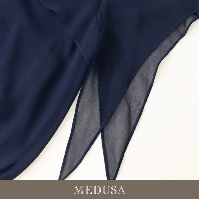 【MEDUSA 曼度莎】現貨-深藍不對稱荷葉蓋肩上衣（M-2L）｜女上衣 雪紡上衣(301-1050A)