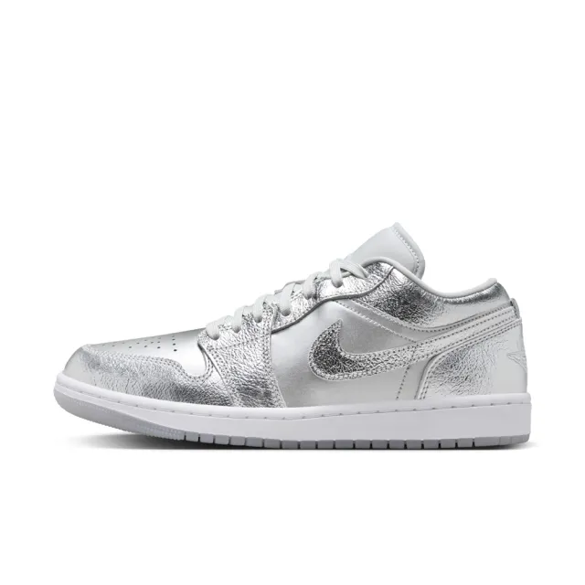 【NIKE 耐吉】運動鞋 休閒鞋 女鞋 男 WMNS AIR JORDAN 1 LOW SE Metallic Silver 銀色 低筒 AJ1(FN5030001)