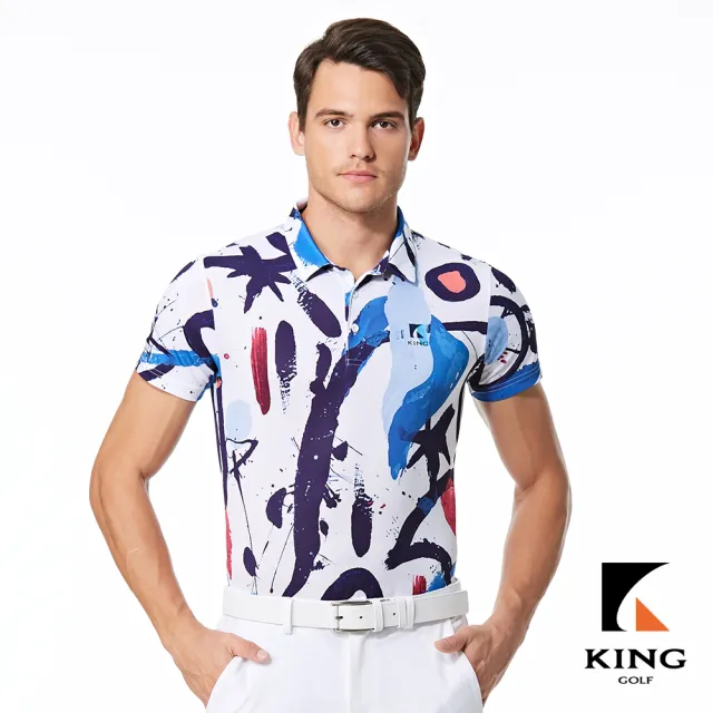 【KING GOLF】實體同步款-男款隨性潑灑筆刷印花燙印LOGO透氣涼感開襟短袖POLO衫/高爾夫球衫(白色)