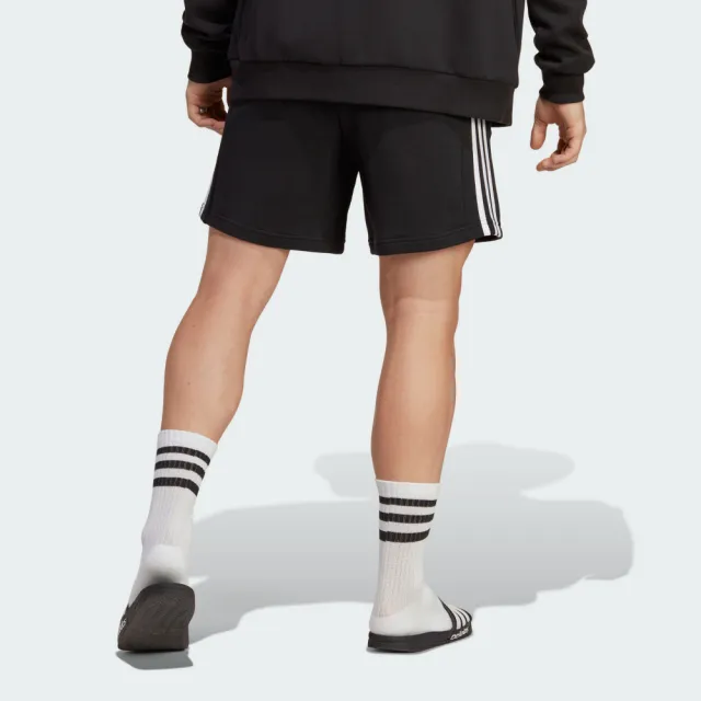 【adidas 官方旗艦】ESSENTIALS 運動短褲 男 IC9435