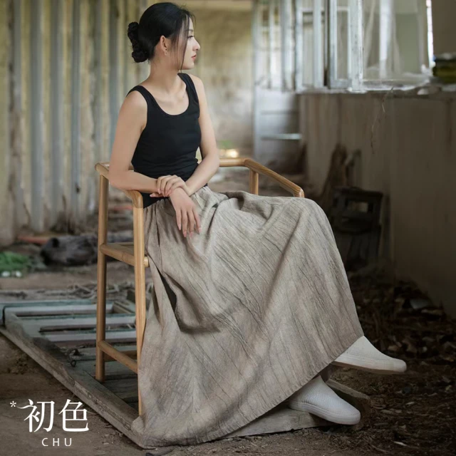 ILEY 伊蕾 優雅碎花細百摺雪紡裙(黑色；M-XL；124