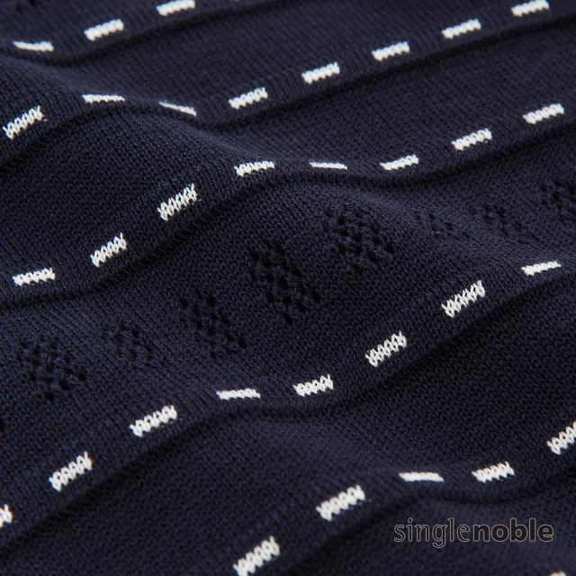 【SingleNoble 獨身貴族】低調立體縫線視覺效果短袖線衫(1色)
