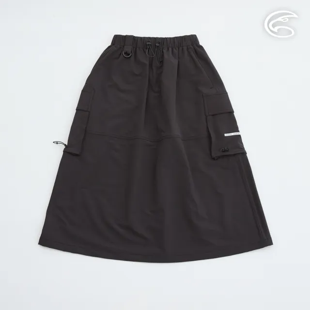 【ADISI】女三季撥水可調節工裝長裙 AD2491064 宙黑(防潑水 四面彈 快乾 透氣 日系 波浪長裙)