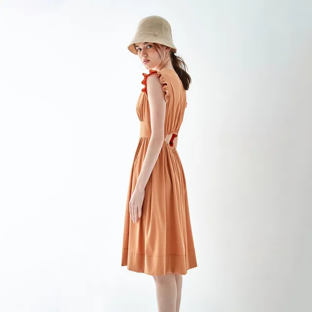 【iROO】復古腰線設計洋裝