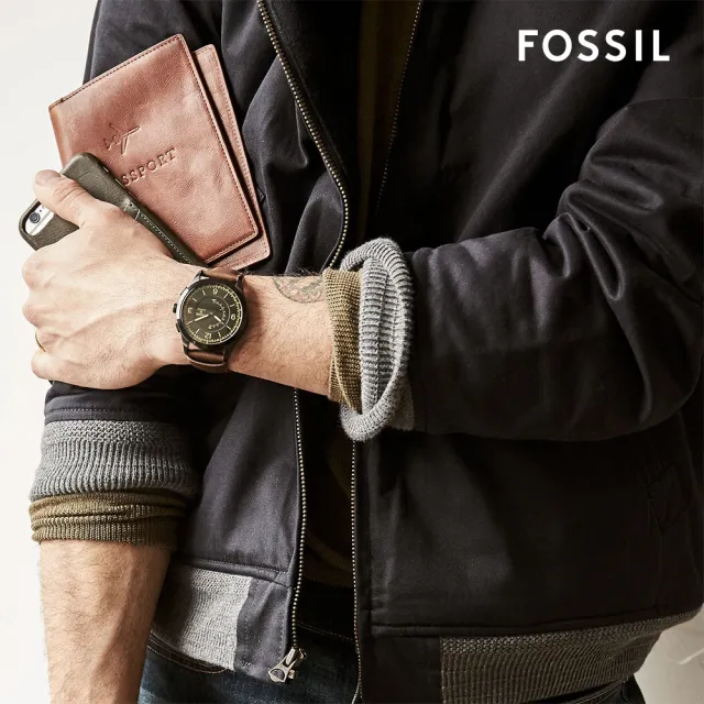 【FOSSIL 官方旗艦館】Travel 焦糖色真皮RFID護照夾 MLG0358222