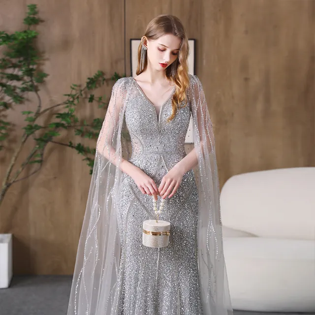 【女神婚紗禮服】高級奢華透紗長披肩鑲鑽深V性感魚尾晚禮服PLGZ-2409銀色(演奏宴會敬酒 拉鍊款高級晚禮服)