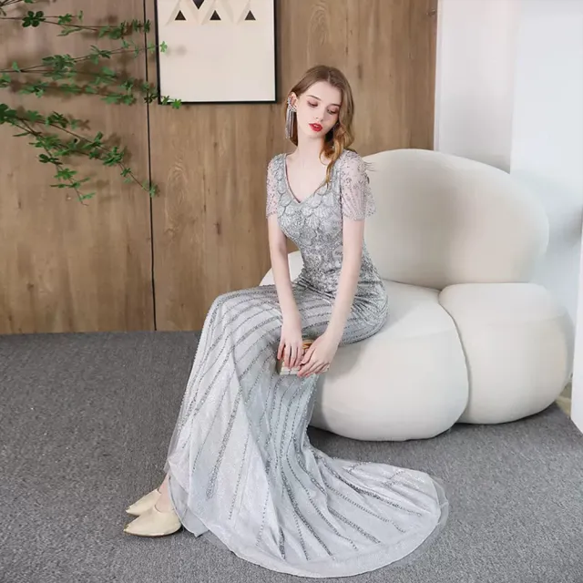 【女神婚紗禮服】優雅奢華設計串珠深V葉片短袖小魚尾晚禮服PLGZ-1322淺灰色(演奏宴會敬酒 拉鍊款晚禮服)