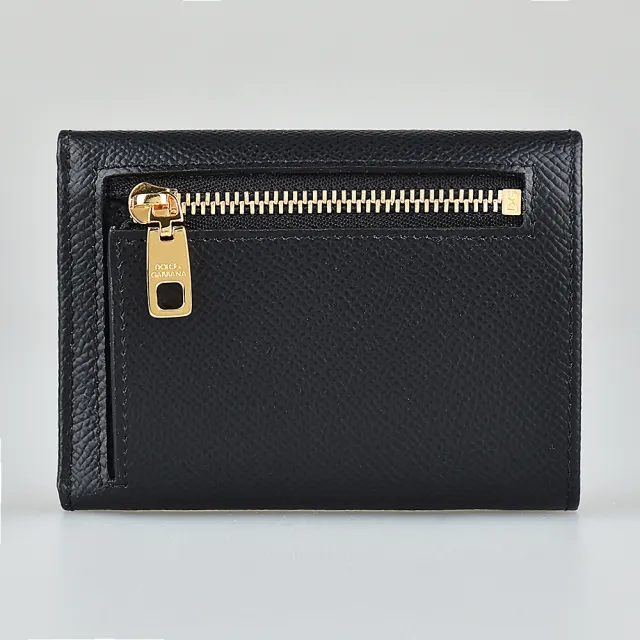 【DOLCE&GABBANA 杜嘉班納】D&G DOLCE&GABBANA 金屬牌LOGO釦式5卡Dauphine小牛皮三折短夾(黑)