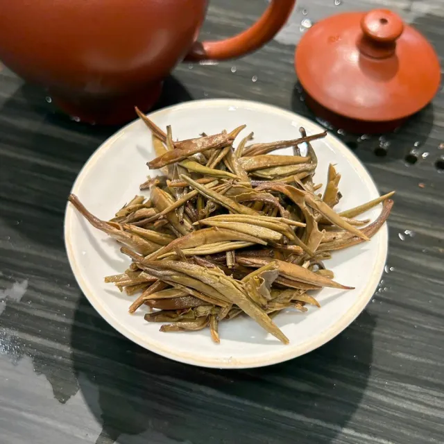 【藏古祥館】千羽班章普洱茶(羽毛種龍珠 生茶 龍珠 普洱 班章 沱茶)