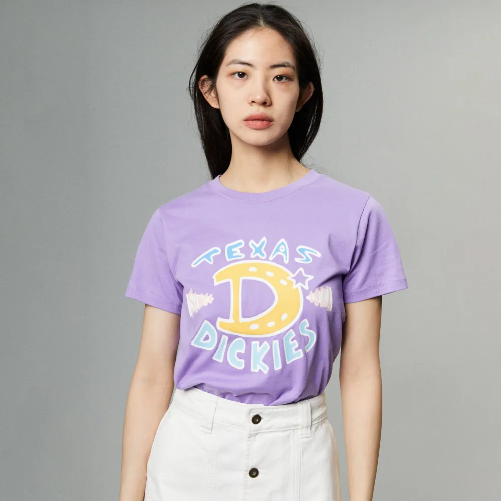 【Dickies】女款丁香紫純棉胸前大尺寸趣味文字印花短袖T恤｜DK011631F62