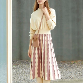 【IENA】微高領波浪造型針織洋裝 #3234003(卡/灰色)