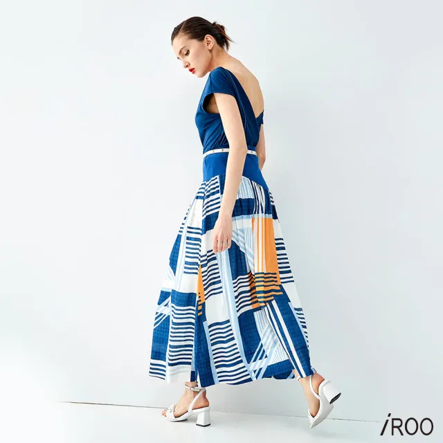【iROO】幾何條紋印花長裙
