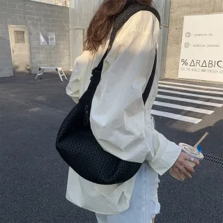 【MoonDy】雙11 包包 半月包 側背包 水餃包 大包包 斜背包 韓國包包 日本包包 輕便包包 大容量 