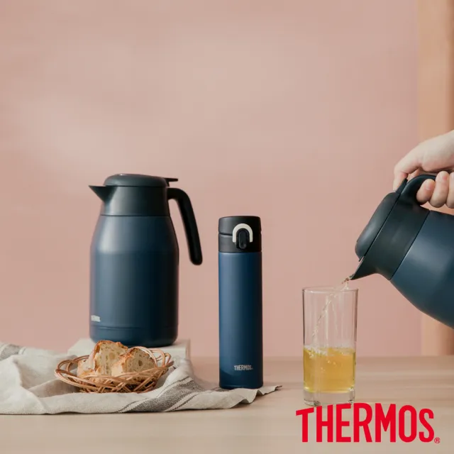 【THERMOS 膳魔師】不鏽鋼黛藍風韻按壓式真空保溫壼1500ml(THS-1501-BBK)