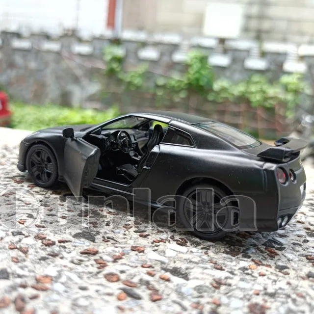 1:37 NISSAN GTR 模型車(東瀛戰神 日產 R35 GT-R Skyline)