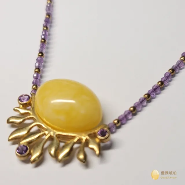 【優雅琥珀】橢圓蛋面型 優美流紋蜜蠟項鍊(鑽切面紫水晶鍊  具鑑定證書)