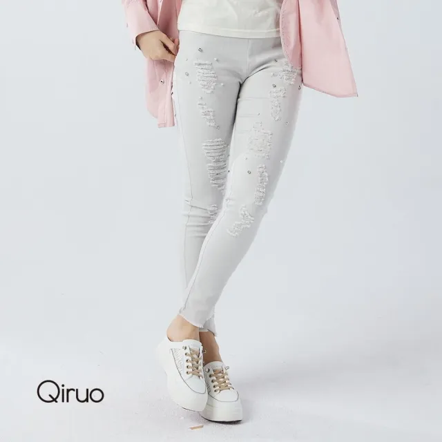 【Qiruo 奇若名品】珍珠點綴抓破鬚口淺灰白彈性緊身款 專櫃牛仔褲 9123C-20