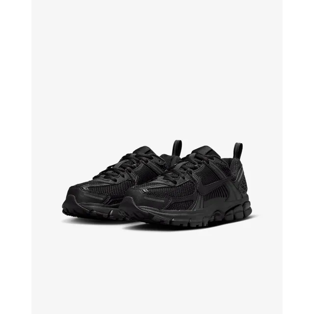 【NIKE 耐吉】運動鞋 慢跑鞋 女鞋 中大童 男鞋 VOMERO 5 GS Triple Black 黑色 復古 Y2K 反光(HF6998001)