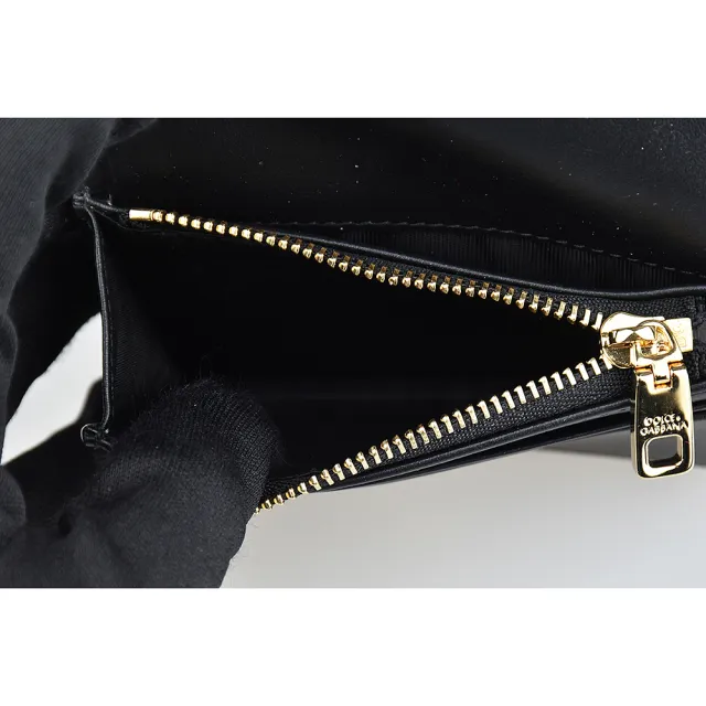 【DOLCE&GABBANA 杜嘉班納】D&G DOLCE & GABBANA經典LOGO釦式4卡牛皮短夾(黑x金)