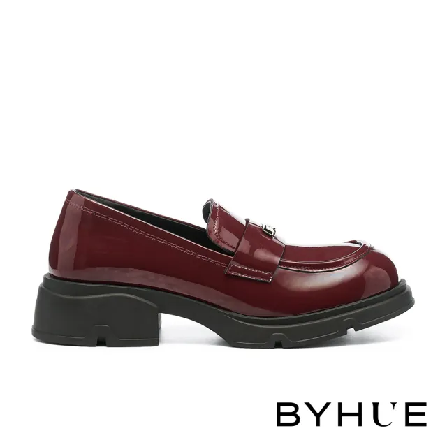 【BYHUE】簡約知性LOGO釦寬帶光感全真皮軟芯微Q底樂福厚底鞋(紅)