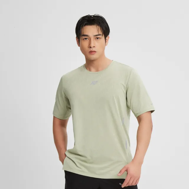 【Mollifix 瑪莉菲絲】MEN_緹花透氣排汗短袖上衣(2色任選)