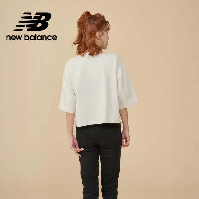 【NEW BALANCE】NB 鋼印LOGO短版上衣_女性_米白/綠色任選_WT43519LIT_WT43519NWG(美版 版型偏大)