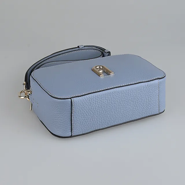 【FURLA 芙拉】FURLA Primula系列立體金屬拱門造型LOGO荔枝紋設計小牛皮拉鍊斜背包(迷你/深粉藍)