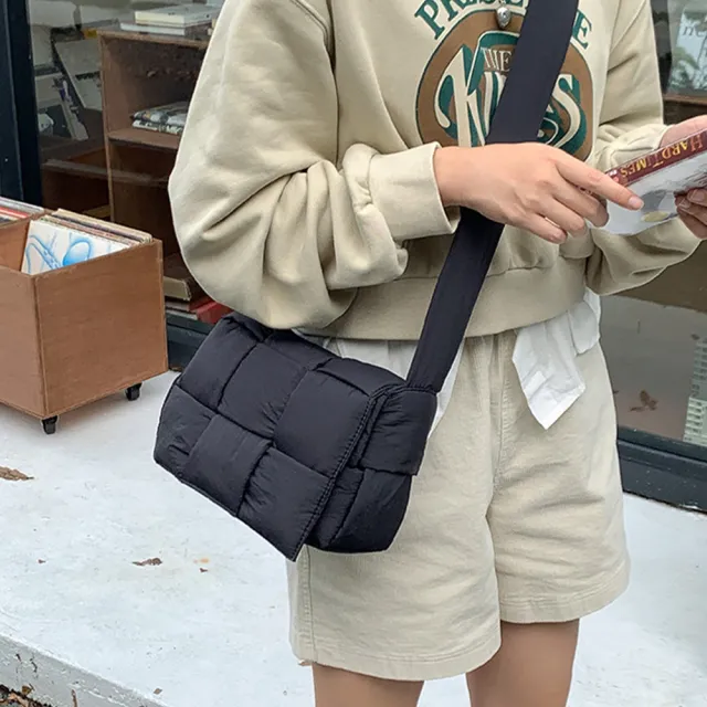 【LEESA】雙11 雲朵包\子母包\尼龍斜背包\鋪棉包包\斜背包\白色包包\尼龍小包\寬背帶\包包\側背