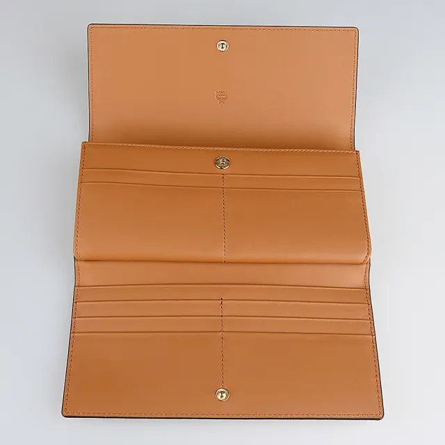 【MCM】MCM Visetos Original黑字LOGO小牛皮10卡按釦式三折長夾(白蘭地棕)