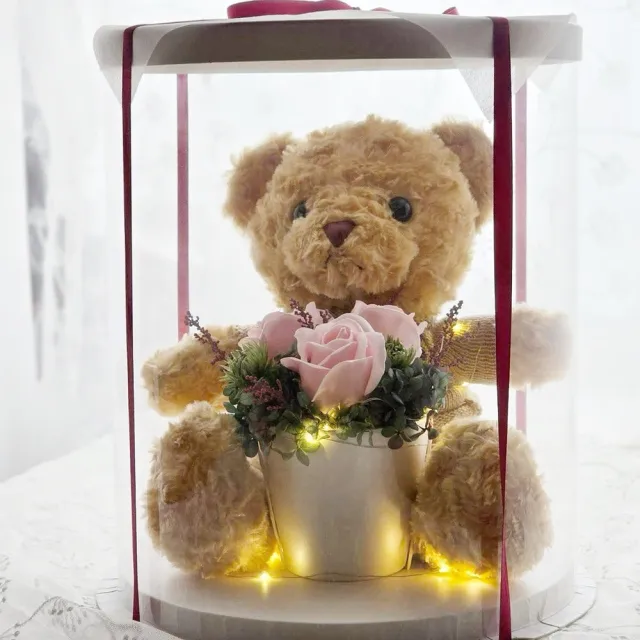 【OSTARA FLORIST 奧斯塔拉花藝】暖心小熊花抱桶(永生花、情人節、花禮、熊娃娃、節日送禮)