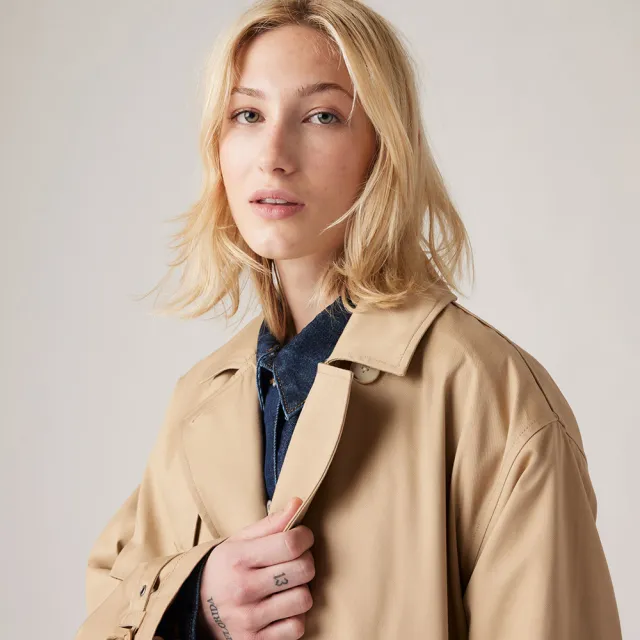【LEVIS】女款長版風衣外套 熱賣單品 A8976-0000