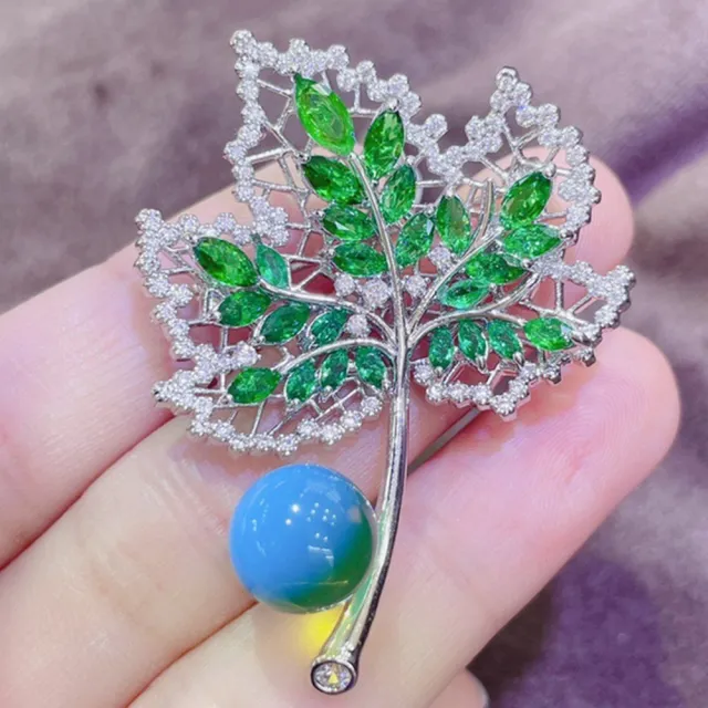 【勝弘珠寶】多明尼加藍珀楓葉胸針