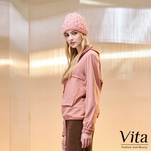 【MYSHEROS 蜜雪兒】VITA 造型抽繩連帽上衣 後背字母印花 鬆緊縮口袖及下擺(粉桔)