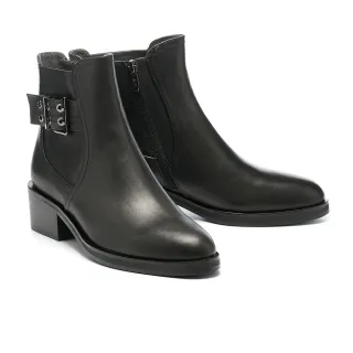 【AS 集團】別致時尚造型大方釦全真皮高跟短靴(黑)