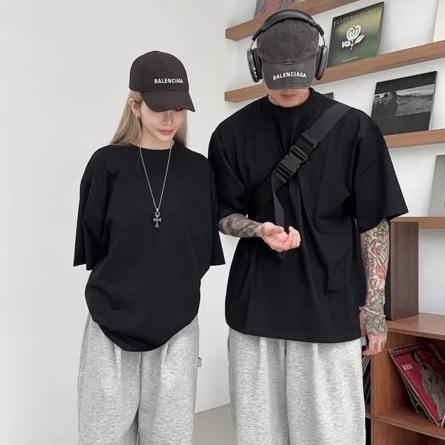 【AMERO】男裝 女裝 短袖寬大素面短T(男裝 女裝 短袖寬大素面短T 落肩 情侶裝)