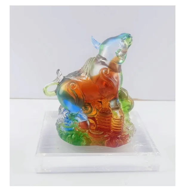 【創藝工坊】十二生肖 牛 牛氣沖天 金牛報喜(創藝工坊 琉璃藝術 居家擺件上選 加贈壓克力底座)