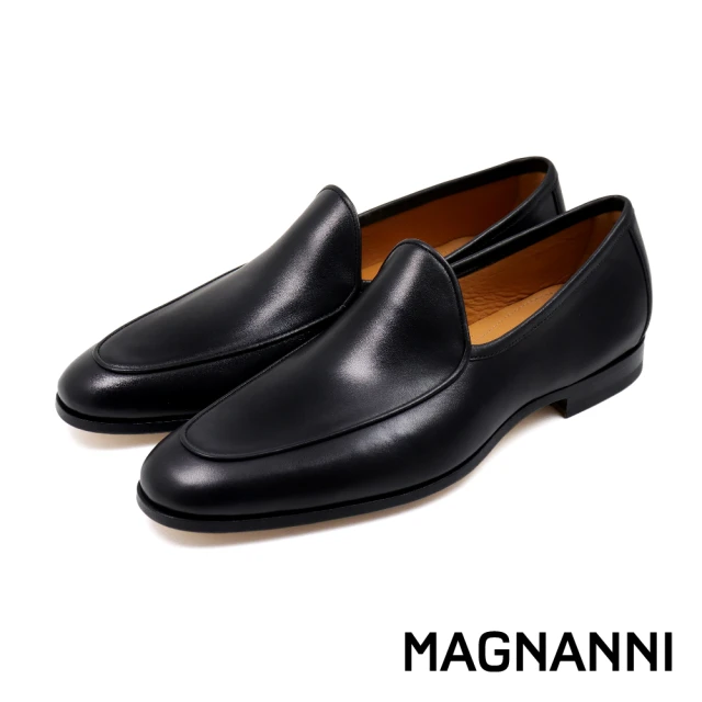 MAGNANNI 西班牙真皮手工素面裙飾樂福鞋 黑色(23783-BL)