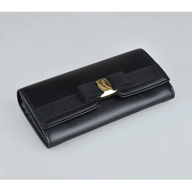 【Salvatore Ferragamo】SALVATORE FERRAGAMO VARA草寫LOGO釦式10卡蝴蝶結牛皮長夾(黑)