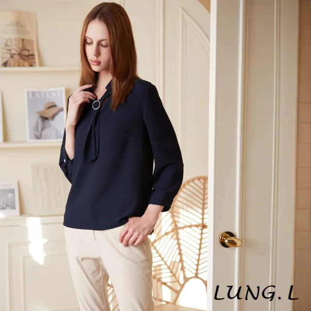 【LUNG.L 林佳樺】LQ65A素雅藍色搭配領帶七分袖女裝上衣(秋冬新品 加大尺碼)