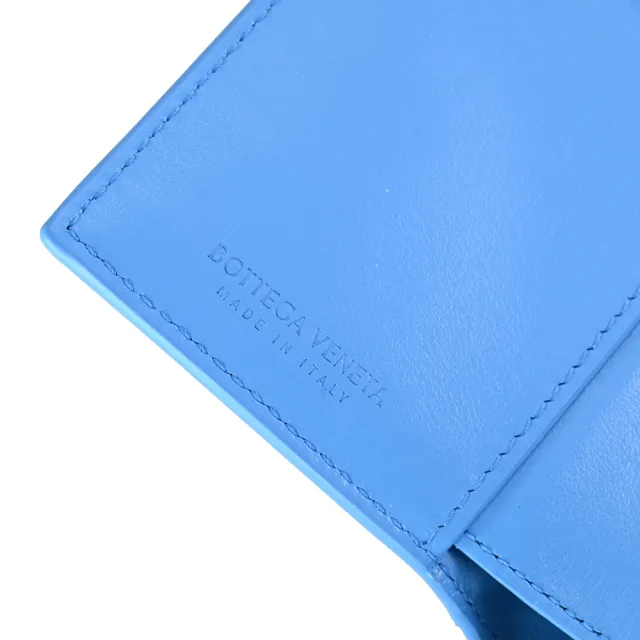 【BOTTEGA VENETA 寶緹嘉】簡約經典手工編織羊皮牛皮拼接雙面扣式零錢短夾(天藍)