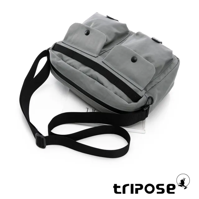【tripose】REFLEC微皺尼龍輕量橫式斜背包-大(多色)