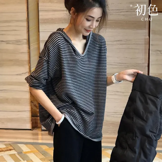 【初色】V領簡約條紋落肩袖寬鬆顯瘦連帽針織衫上衣女上衣-共2色-38400(F可選)