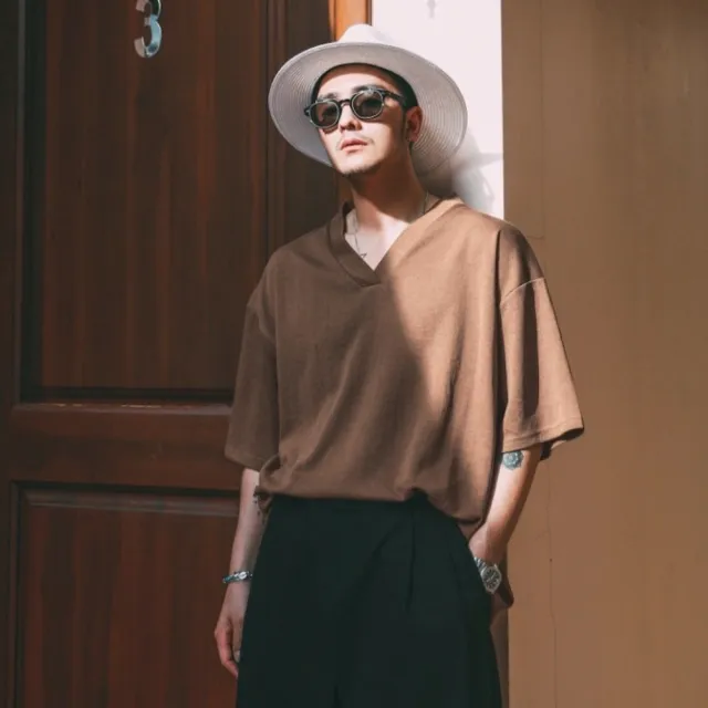 【AMERO】男裝 女裝 短袖V領Ｔ恤(男裝 女裝 日系短袖V領Ｔ恤 素面 落肩 寬鬆 情侶裝)（其他規格）