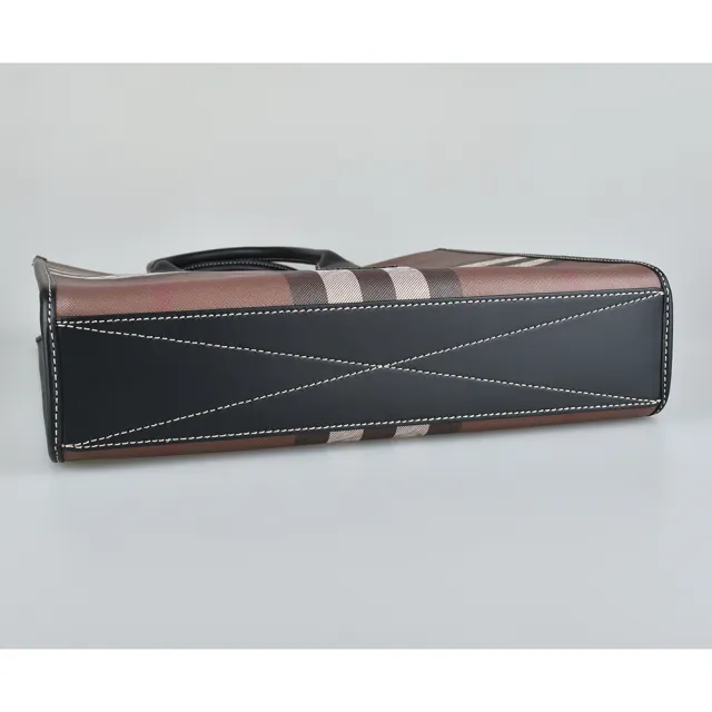【BURBERRY 巴寶莉】BURBERRY Denny LOGO開口式格紋PVC手提斜背包(深褐x炭灰)