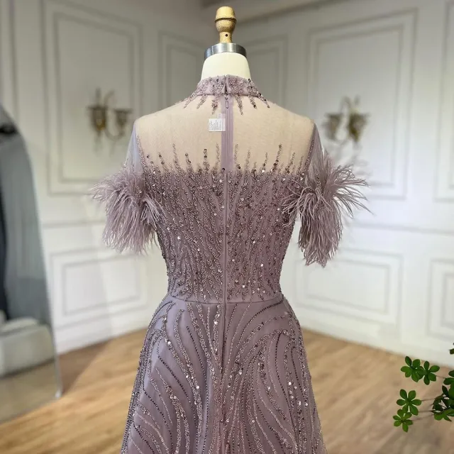 【女神婚紗禮服】優雅羽毛飛飛短袖釘珠立領A字宴會晚禮服LA72351香芋粉(婚禮晚會主持人 拉鍊款晚禮服)