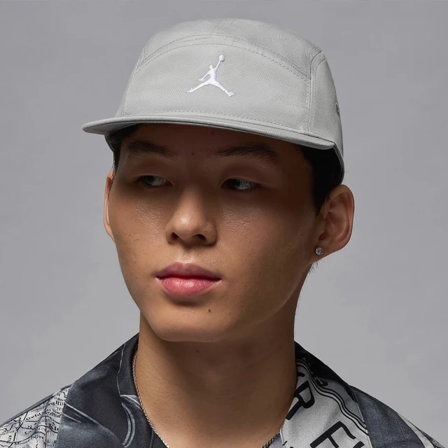 NIKE 耐吉 休閒帽 男 女 U J FLY CAP US FB JUMPMAN 喬丹 灰色 五分帽 運動帽 老帽(FZ2050077)